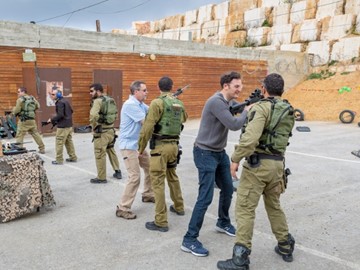 תיירות