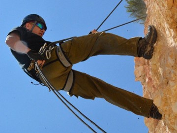 Combat Rappelling